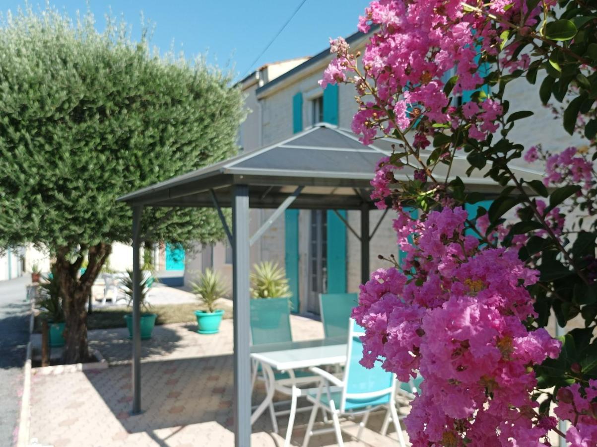 Le Logis De Lange Apt Les Aigrettes Apartment Saint-Hilaire-la-Palud Екстериор снимка